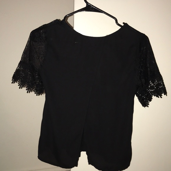 Black open back shirt - Picture 1 of 3